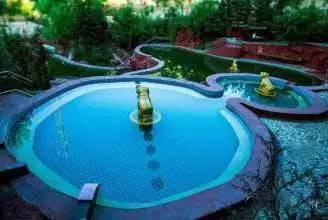 周末去温泉山庄度假,周末去泡汤