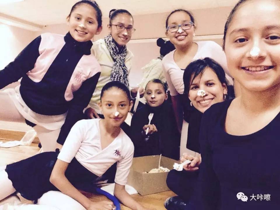 涓浗鍙ゅ反鑸炶箞鑰佸笀,鍙ゅ反鑸炶箞鑰佸笀