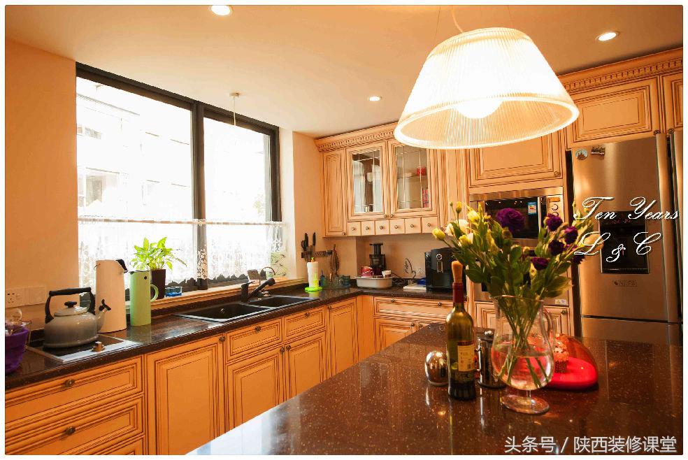 结婚已经十年，十年给老婆的礼物就是这套不大不小的房子