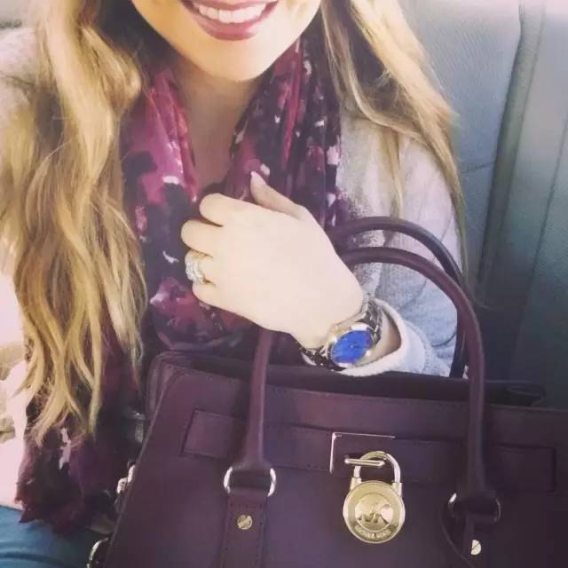 michaelkors奢侈品女包搭配,michaelkors时尚