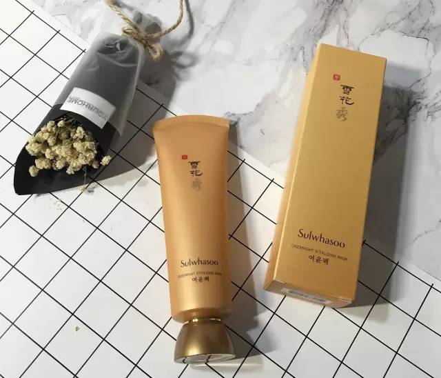 推荐一下最近很火的护肤品 (最近朋友推荐一款很好用的护肤品)