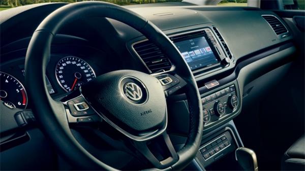 用1.4T换1.8T，改款夏朗的动力真的够用吗？