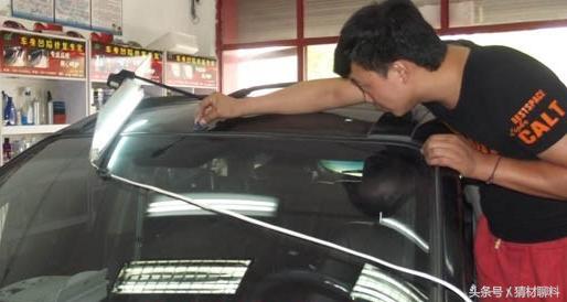 金属摔了个坑怎么办,手机外壳摔了一下凹陷