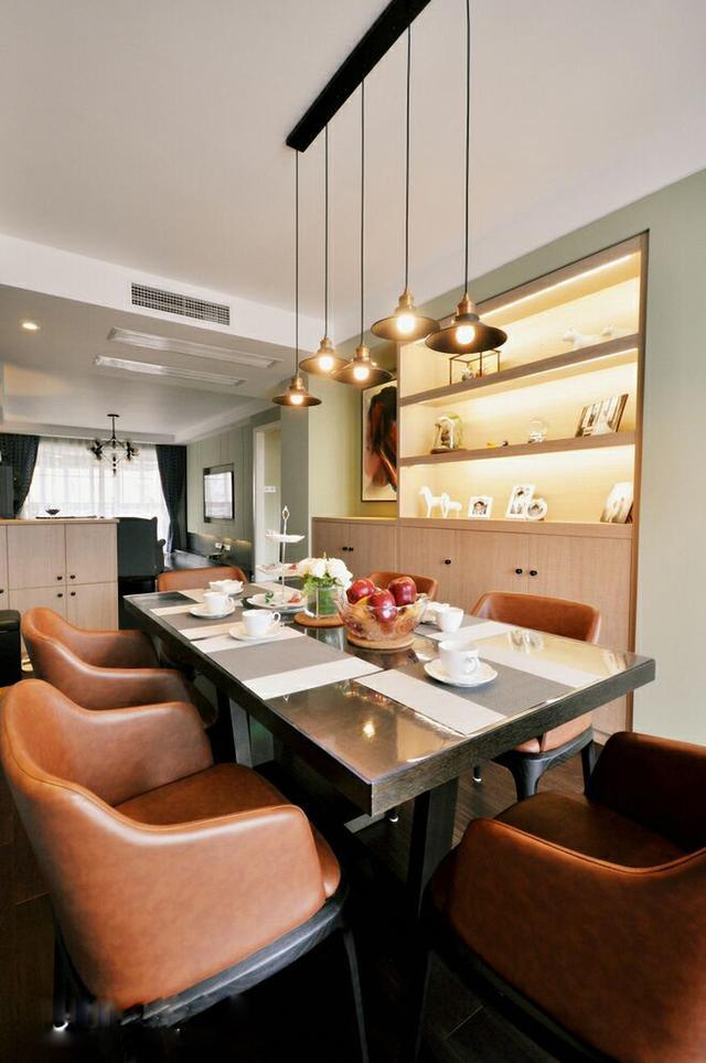 刚入住新房同事来做客说厨房太白容易脏其实根本不会哦