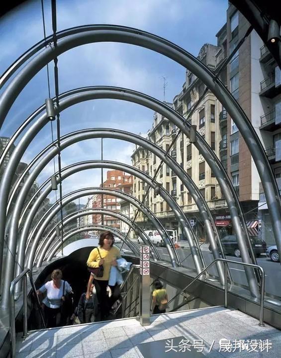 师从设计大师包洛奇、福斯特，他为伦敦奥运做过设计！