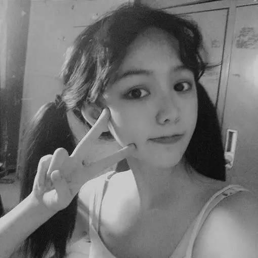 我告诉姥姥我的YSL是20块钱买的以后