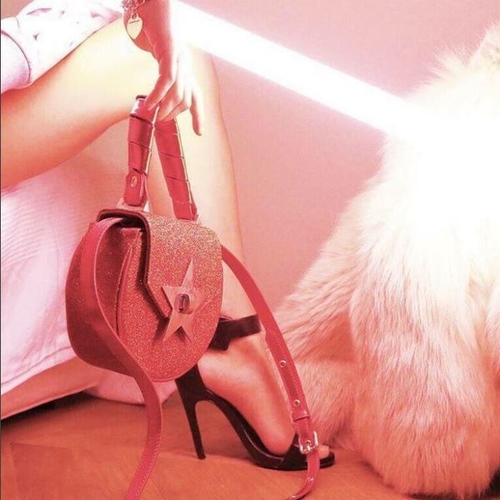 强势草单|新年用这5只小众红包先发制人！