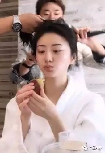 景甜直播洗脸用了什么,景甜素颜做直播