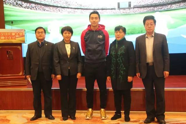 涓存矀瓒崇悆褰㈣薄澶т娇,涓存矀濂冲┛