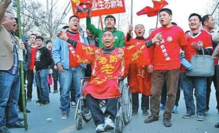 2016足球感人视频集锦,2016足球催泪感动瞬间