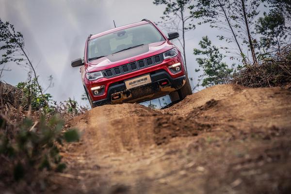 试驾全新jeep指南者,jeep指南者有哪些越野性能特点