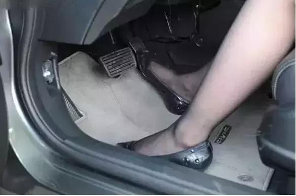 2022年汽车年检包括哪些内容,2021汽车年检注意事项