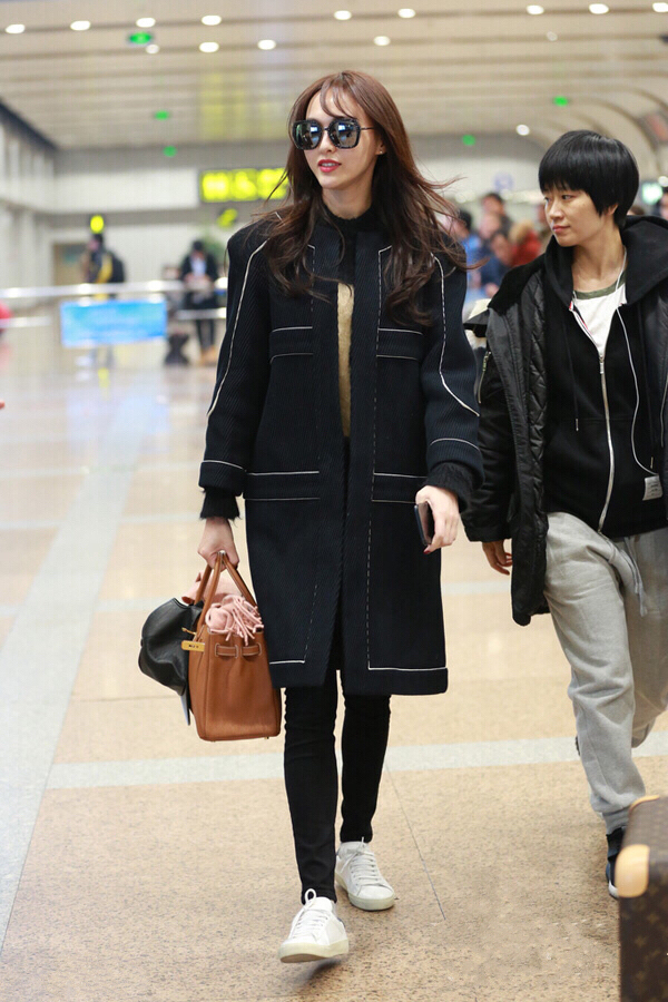 明星们穿的鞋子,明星潮鞋时尚穿搭