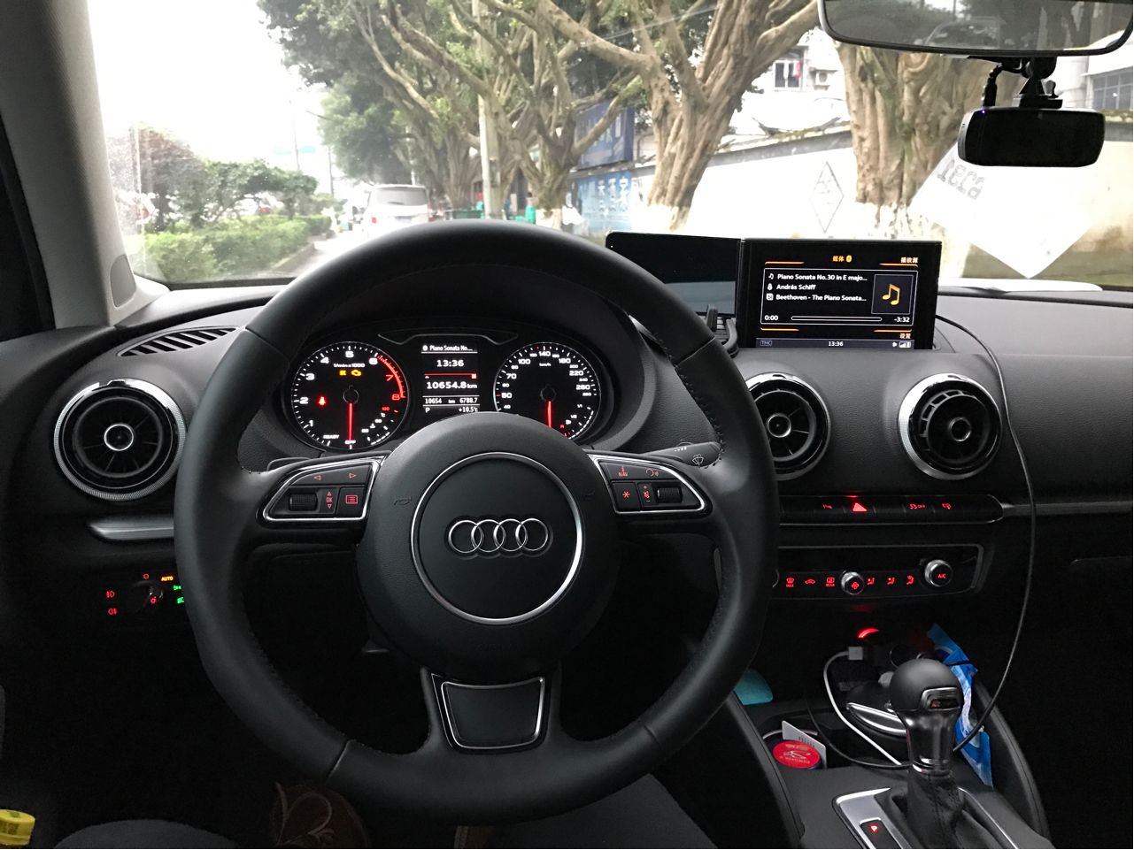 奥迪a316款时尚版,奥迪a316款风尚