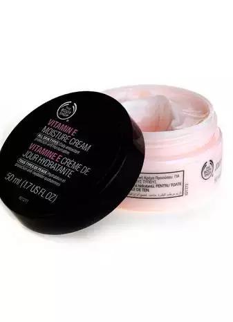 持久不易脱妆遮瑕面霜,油皮容易脱妆用什么面霜