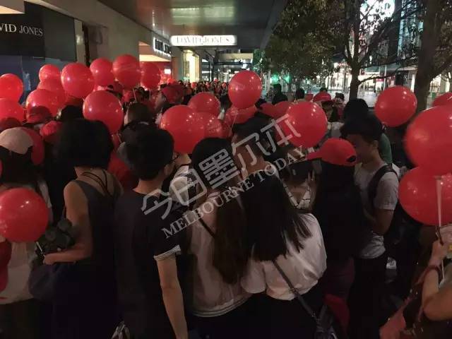 墨市BoxingDay现场:蔻驰5折!兰蔻YSL7折