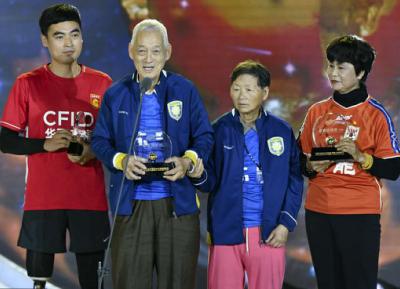 2016足球感人视频集锦,2016足球催泪感动瞬间