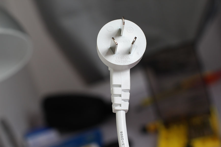 小米插排五孔测评,品胜排插好还是爱国者排插好