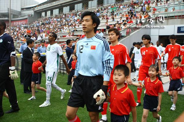 泰达球员杨君,权健门将杨君