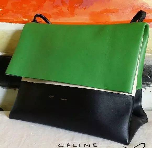 她在美国买真包、退假包，赚足百万美金，终于被警察抓住了