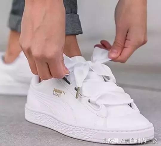 现在的你是否还缺双小白鞋,每个人都应该有一双小白鞋