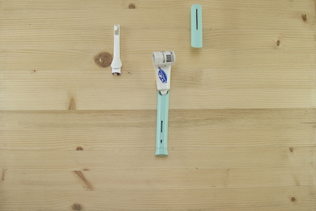 推一下牙膏就挤好！比另一半还贴心的SONA填充牙刷