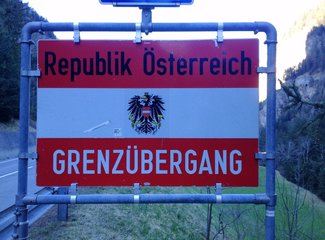 穿越阿尔卑斯雪世界,穿越阿尔卑斯山脉