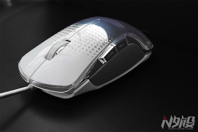 通体发光i-ROCKSIM6游戏鼠标图赏