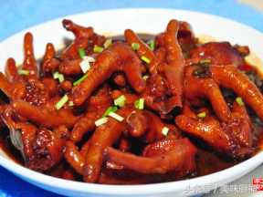 海鸡脚正确的吃法,鸡脚面条的神仙吃法