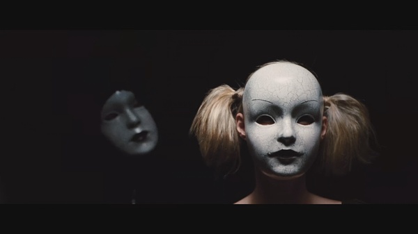 旅行都是愉快的？10部致命的“恐怖遭遇”刺激惊险！