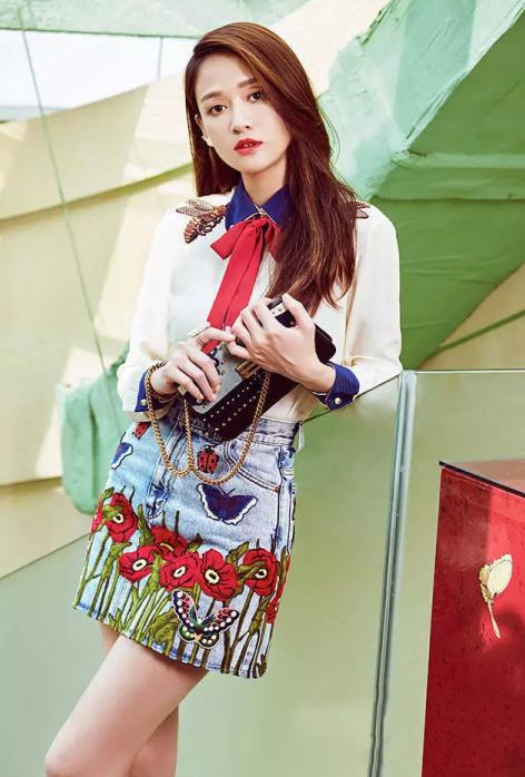 盘点明星撞衫的视频,明星撞衫最丑的一张图