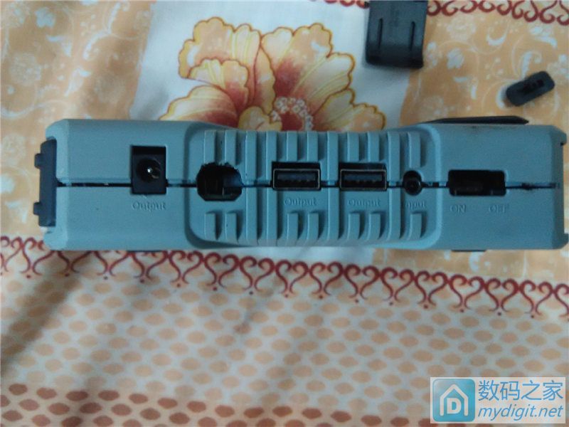 拆个老古董电池,拆个雅迪锂电池