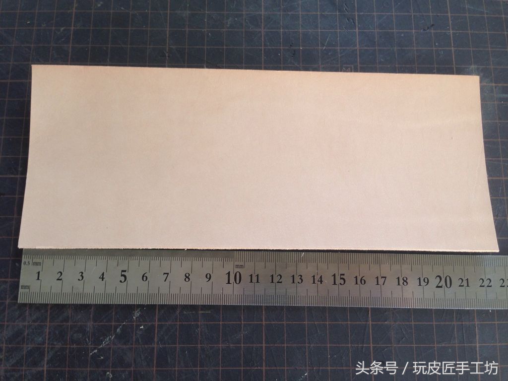 皮雕钱包手工制作视频,简易真皮手工钱包制作教程