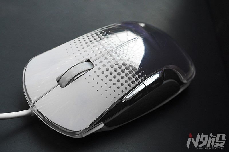 通体发光i-ROCKSIM6游戏鼠标图赏