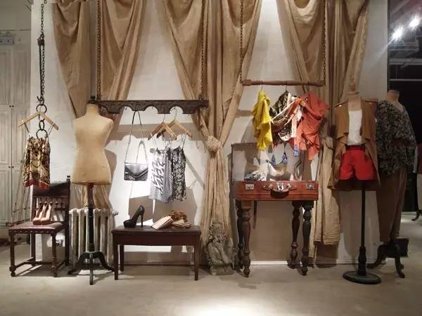 天津大悦城主题街区,天津和平大悦城复古街