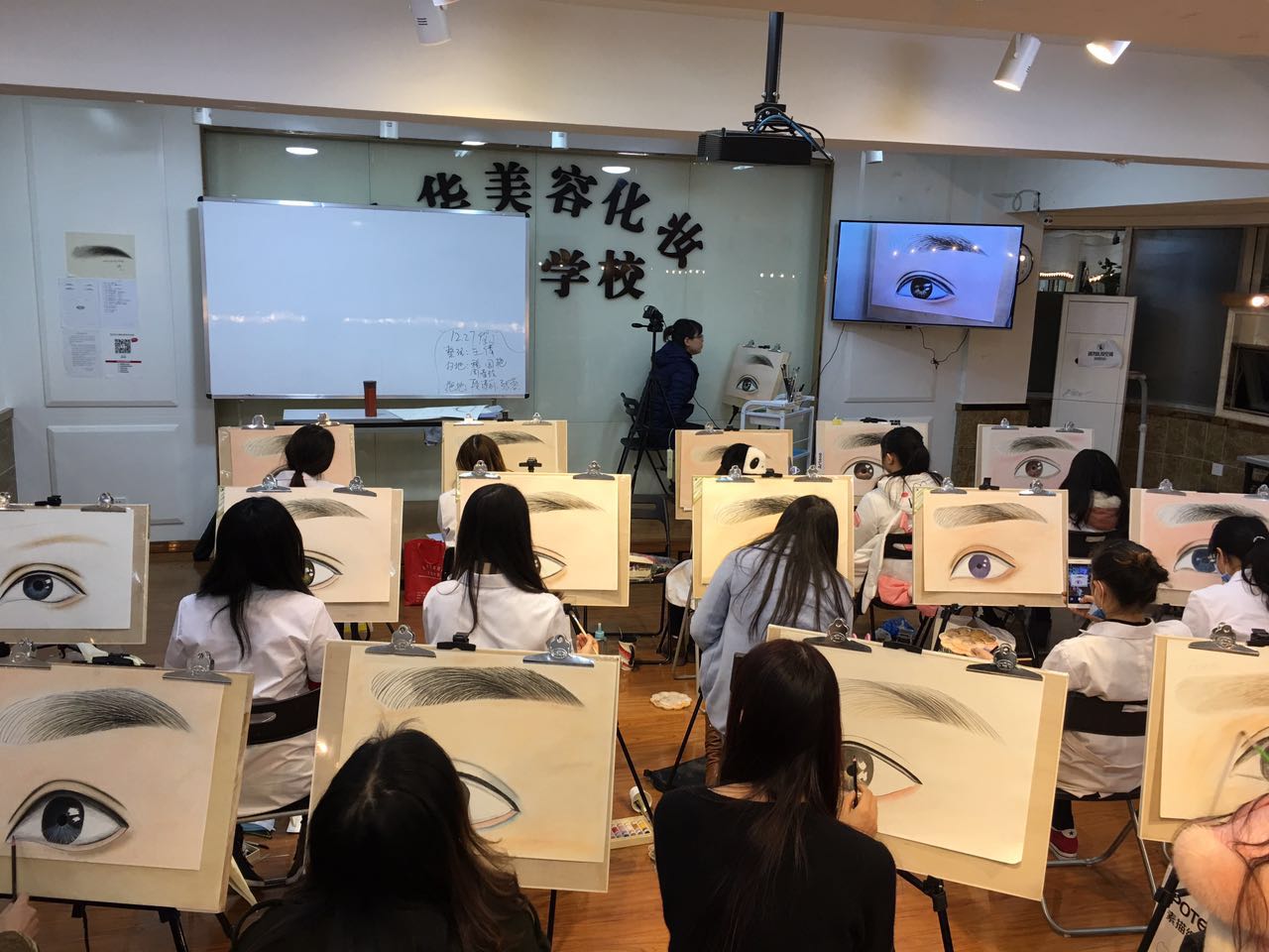 学纹眉怎么样画眉毛才对称,纹眉画眉时候不好画怎么办