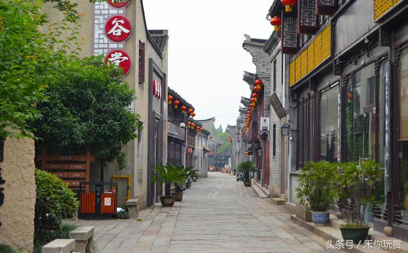 青砖黛瓦的古街风情,青砖黛瓦骑楼古巷