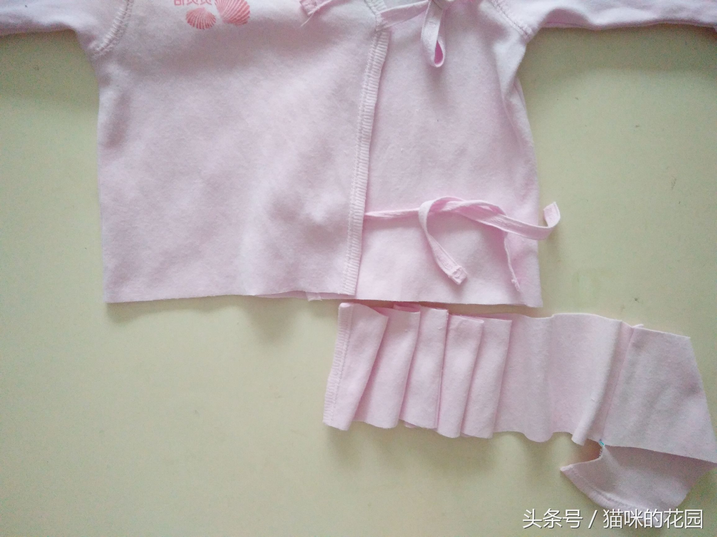 带拉链的连体衣怎样改上衣视频,婴儿连体衣改成上衣裁剪方法