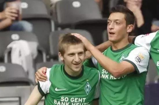 他曾被誉为“德国梅西”,却在7年间已换了8支球队