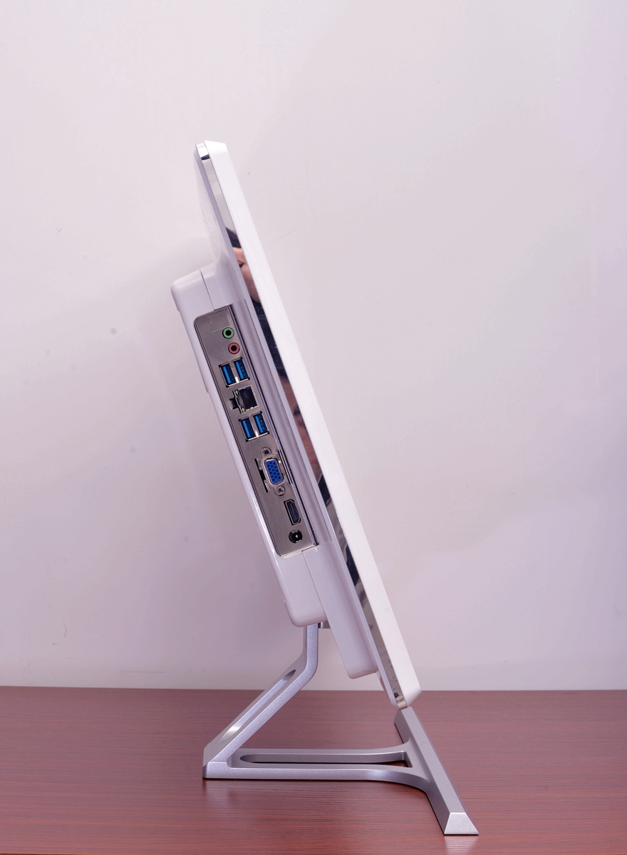 未到年二十八就扫除,晒一下我书房用的主力电脑