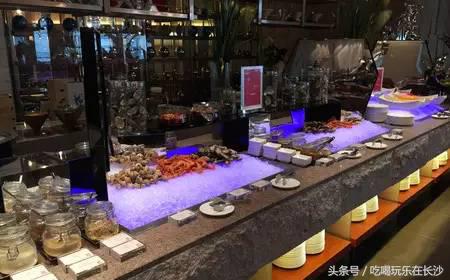 在长沙吃顿烧烤200元够吗,长沙去吃湘菜吃到饱大概多少钱