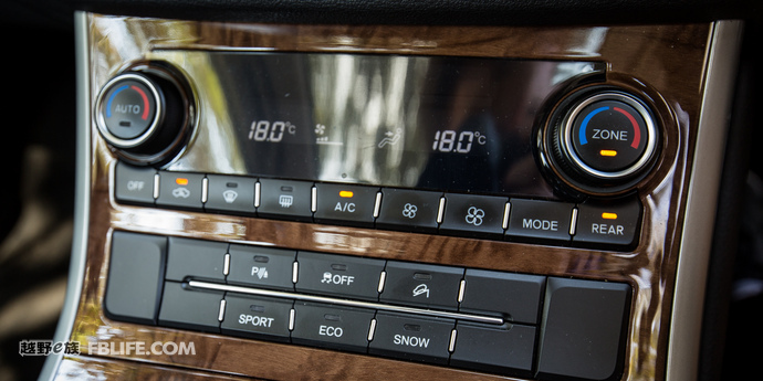 哈弗h8值得购买吗,此地无垠评测新款哈弗h8