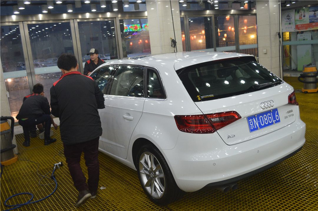 新年给爱车穿一层新衣,潇洒车镀晶体保护爱车