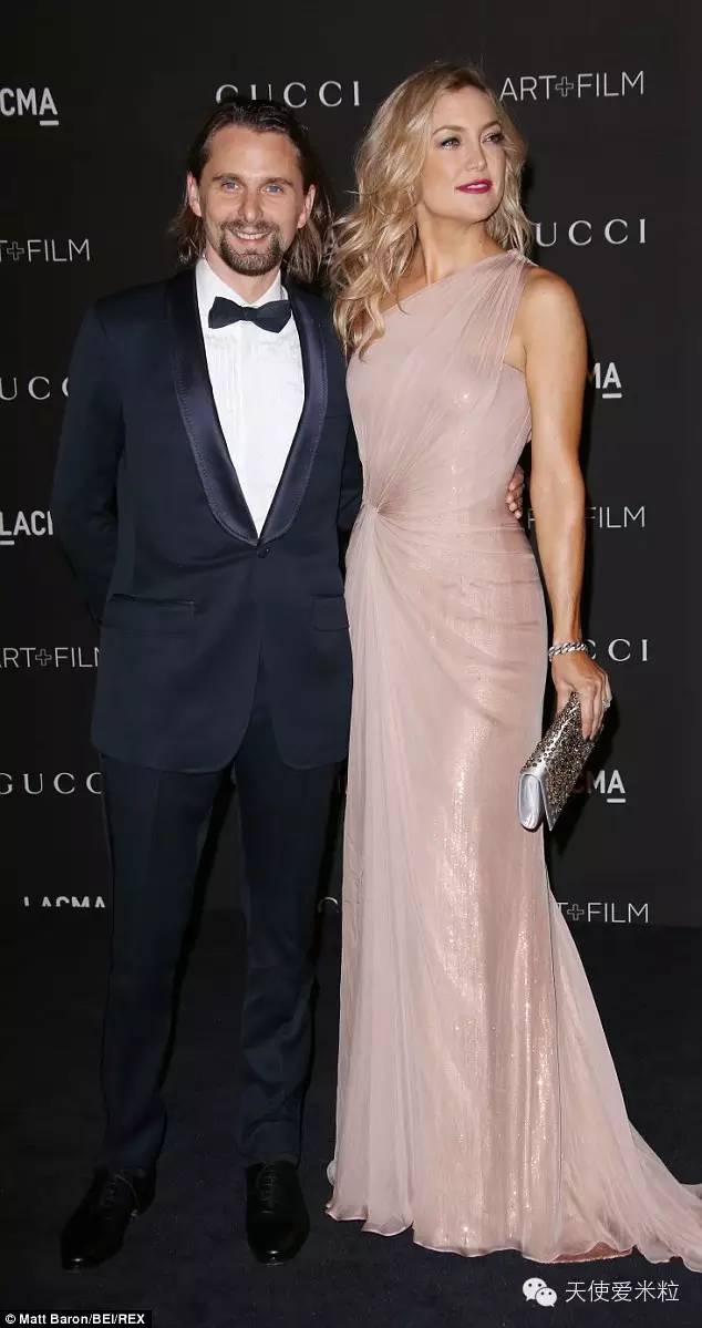 凯特哈德森墨镜遮面,凯特哈德森红毯秀