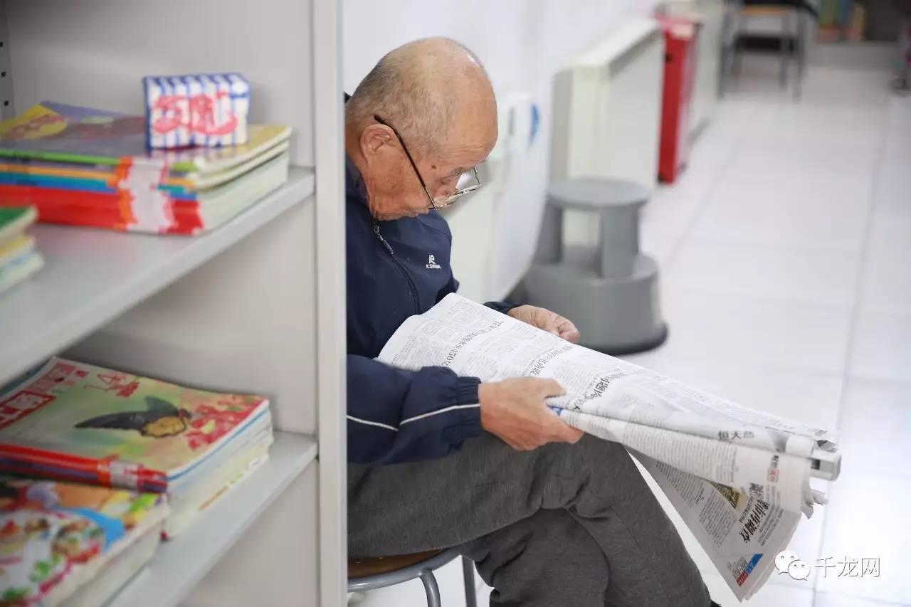 北京80岁老人补贴100元如何领取,北京市60岁以上老人有哪些福利