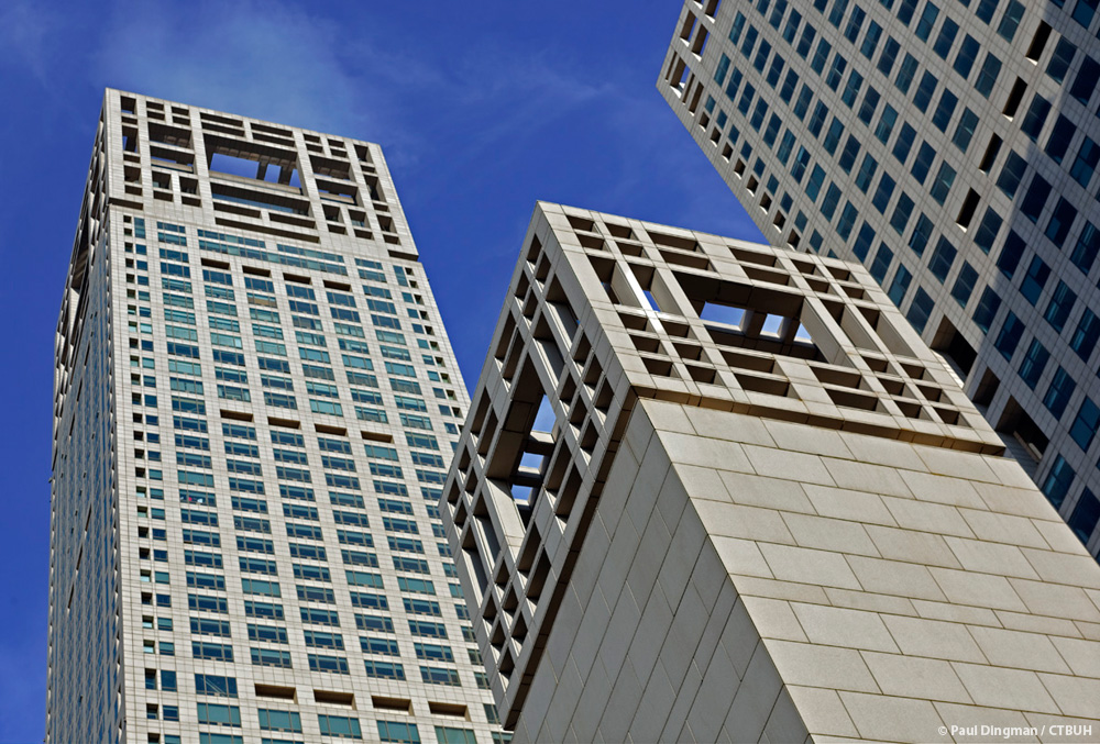 银泰被阿里控股了吗,阿里把银泰卖了吗