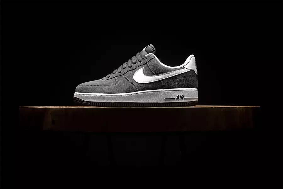 aj4球鞋展示,aj4红色球鞋