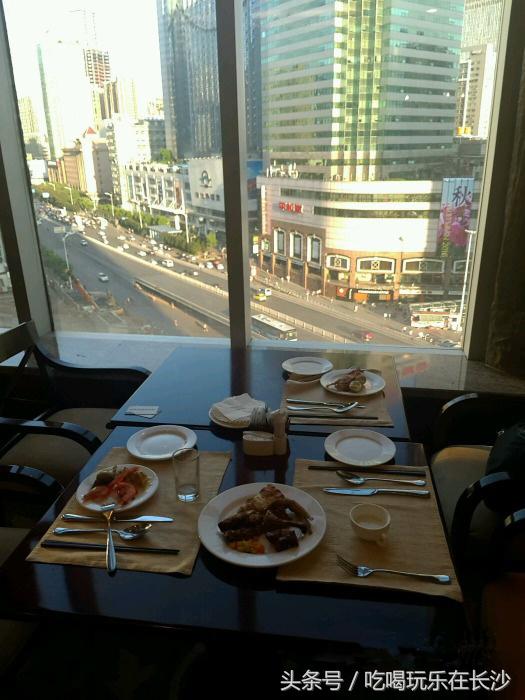 在长沙吃顿烧烤200元够吗,长沙去吃湘菜吃到饱大概多少钱