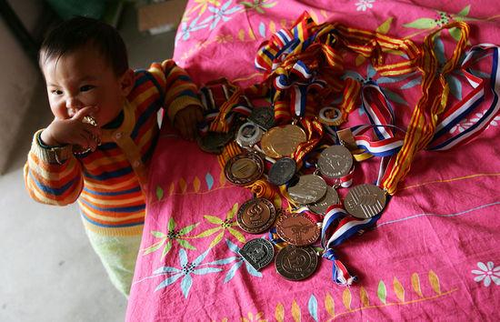 鏇剧粡鑾峰緱涓栫晫鍐犲啗,鏇剧粡涓栫晫鍐犲啗