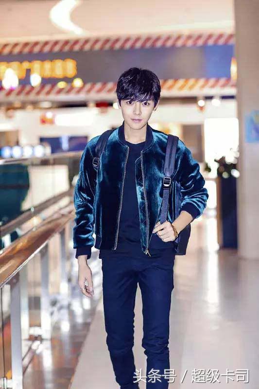 侯明昊像一个男演员,侯明昊演员的诞生唱歌